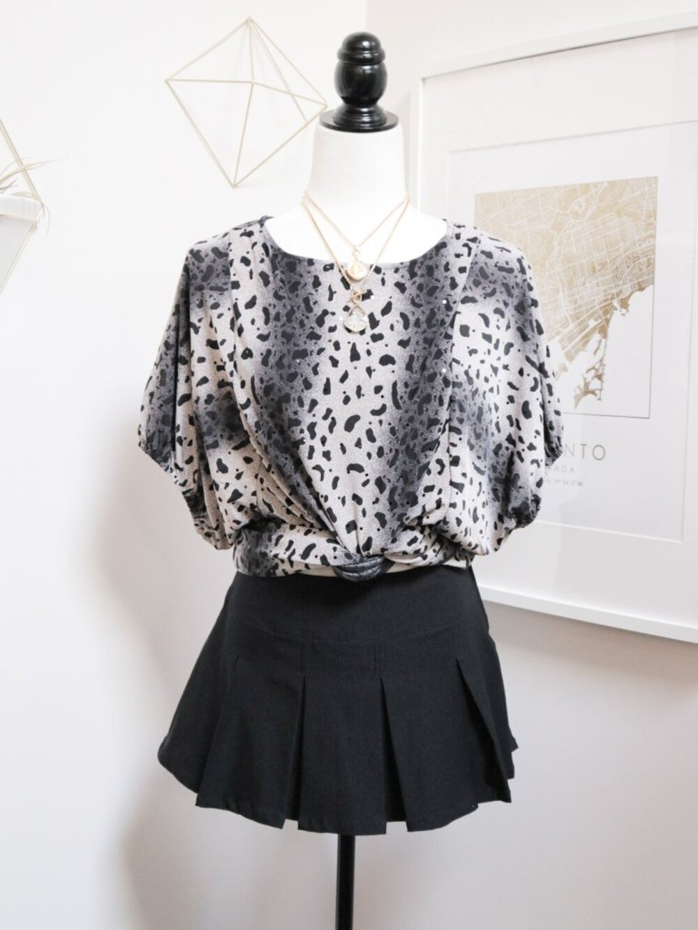 Y2K Animal Print & Striped Top/Tunic w/ Batwing Sleeves, Black Grey Sequined Top